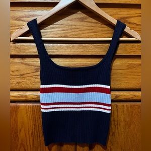 Ribbed tank top.